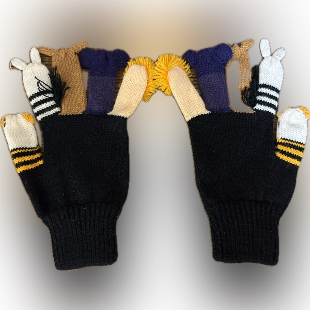Kids Noah’s Arc winter gloves with animals on each finger - Picture 4 of 6